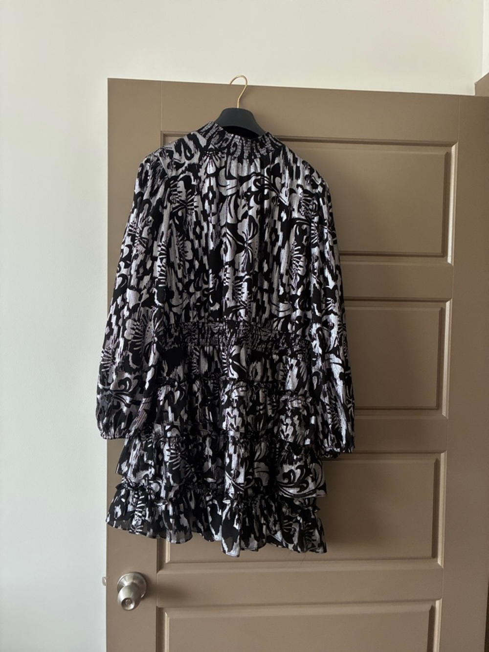 1. State Black and White Floral Tiered Long Sleeve Dress